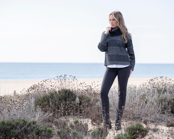 MARBLE 8101 NAVY SWEATER WITH REMOVEABLE SCARF