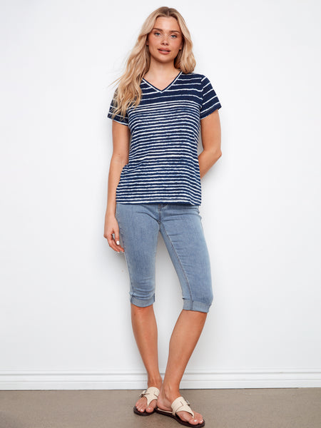 CHARLIE B C1231BPK PREPACK PRINTED V-NECK SHORT SLEEVE T-SHIRT