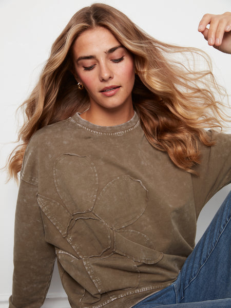 CHARLIE B C1417R TOP WITH APPLIQUÉ